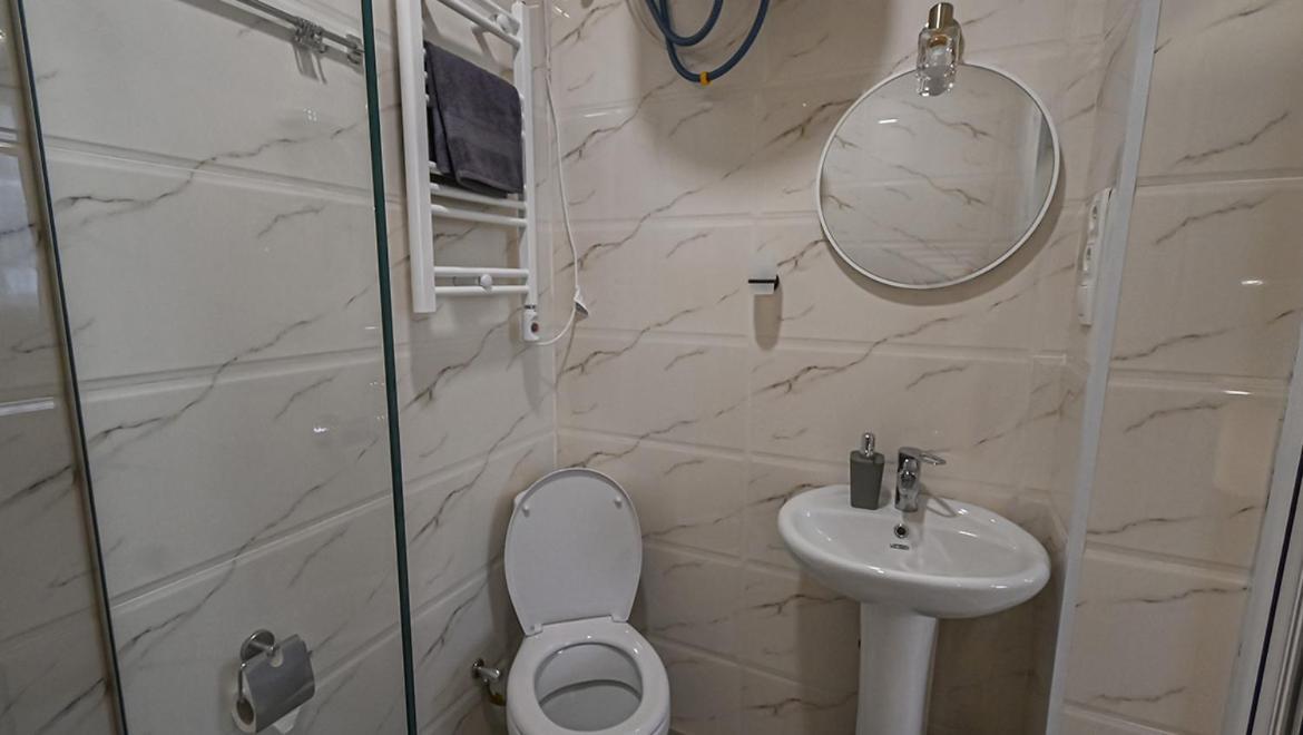 Big Studio Apt.On Liberty Square Тбилиси Екстериор снимка