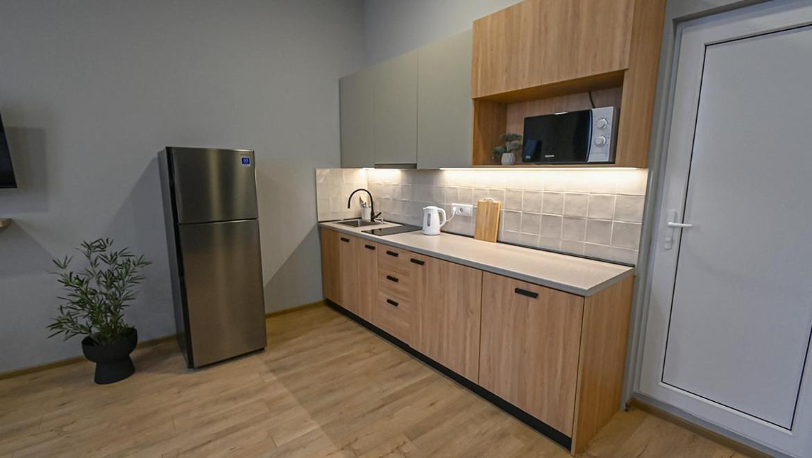 Big Studio Apt.On Liberty Square Тбилиси Екстериор снимка